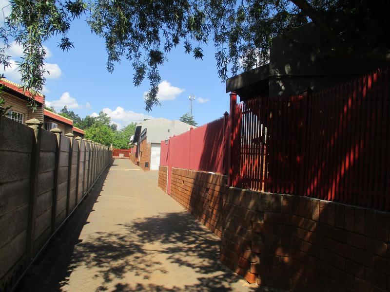 4 Bedroom Property for Sale in Langenhovenpark Free State
